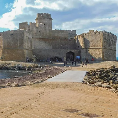 Апартаменты Awesome In Isola Capo Rizzuto *