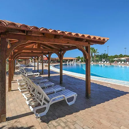 Gorgeous In Isola Capo Rizzuto With House Sea View